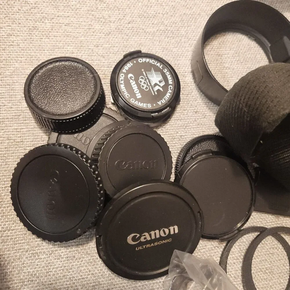 Canon EOS Elan 7E 35mm Film Camera Bundle w/  2 Lenses  Bag Flash Filters More